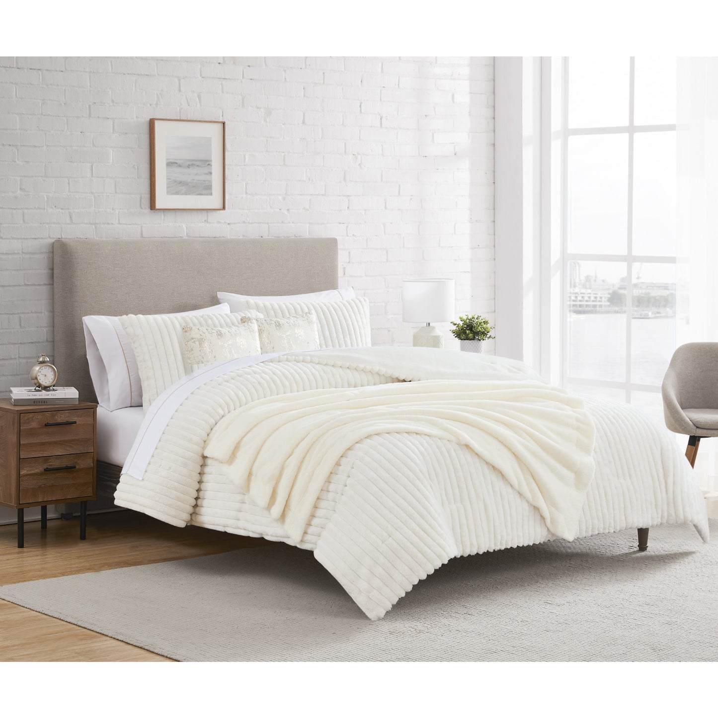 1pc Faux Rabbit Queen Comforter