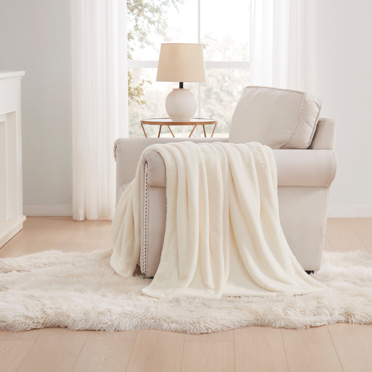 Plush Rabbit to Mink Throw 50"x60" Cream